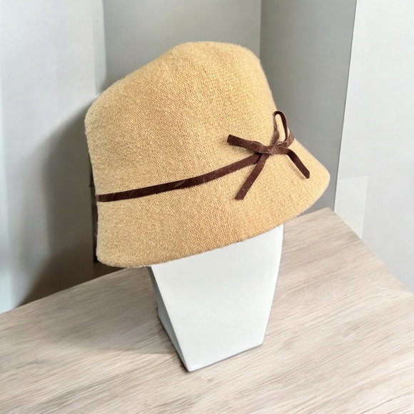 Vintage LIZ CLAIBORNE Wool Blend Tan Fuzzy Retro Bucket Hat with Felt Brown Bow - Picture 14 of 16